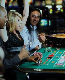 cmicosn5-opt Guests enjoying a vibrant casino atmosphere supported by scent marketing in the Philippines.